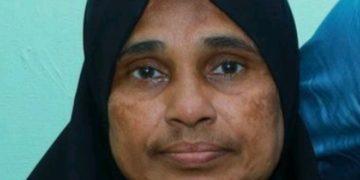 ട്രാക്ക് കുറുകെ കടക്കുന്നതിനിടെ വീട്ടമ്മ ട്രെയിൻ തട്ടി മരിച്ചു.