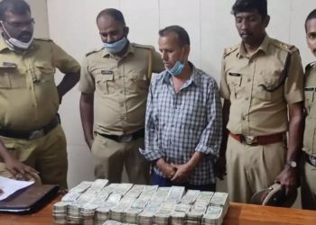 56 ലക്ഷം രൂപയുടെ കുഴല്‍പ്പണവുമായി പിടിയിൽ
