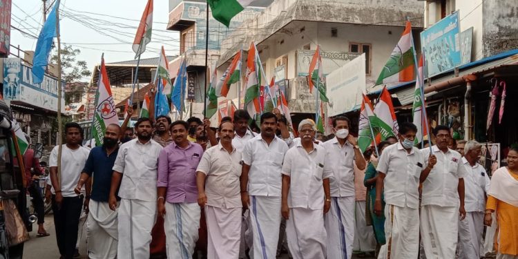 തൃക്കാക്കര ഉപതെരഞ്ഞെടുപ്പ് വിജയത്തിൽ ആഹ്ലാദപ്രകടനം നടത്തി.