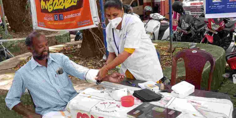 ഇനി ലാബിലേക്ക് പോകണ്ട , ലാബ് നിങ്ങളുടെ വീട്ടിലെത്തും.