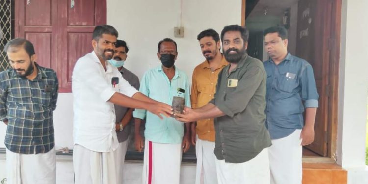 500 ഫലവൃക്ഷത്തൈകൾ വിതരണം ചെയ്തു.