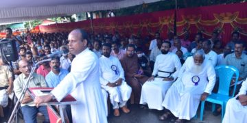 കർഷക അതിജീവന കലക്ട്രേറ്റ് മാർച്ച് നടത്തി.