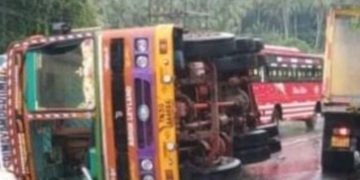 തച്ചമ്പാറയിൽ വാഹനാപകടം