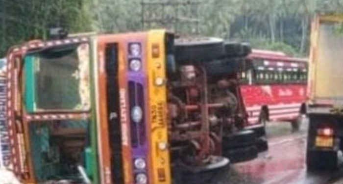 തച്ചമ്പാറയിൽ വാഹനാപകടം