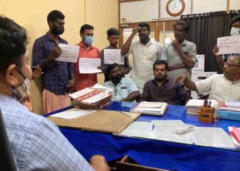 പേ നായ ആക്രമണം, നടപടി ആവശ്യപെട്ട് യൂത്ത്കോൺഗ്രസ്സ് നഗരസഭ സെക്രട്ടറിയെ ഉപരോധിച്ചു.