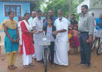 സൈക്കിൾ വിതരണം നടത്തി