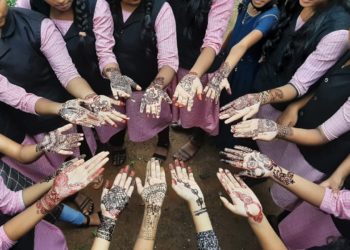 കേരളശ്ശേരി ഹൈസ്‌കൂളിൽ മെഹന്തി മത്സരം സംഘടിപ്പിച്ചു