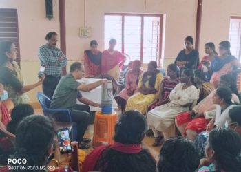 പ്ലാസ്റ്റിക്ക് ക്യാരിബാഗിന്റെ നിരോധനം നടപ്പിലാക്കുമ്പോൾ പകരം പേപ്പർ ബാഗ് ആവശ്യത്തിന് ലഭ്യമാക്കണം