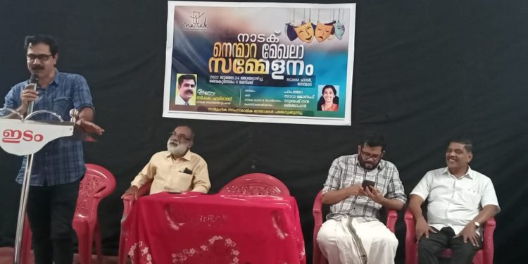 നാടകക്കാരൻ്റെ പ്രശ്നങ്ങൾ ആരും അറിയുന്നില്ല: നാടക്