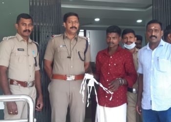 മോഷ്ടാവിനെ മണിക്കൂറിനുള്ളിൽ പോലീസ് പിടികൂടി.