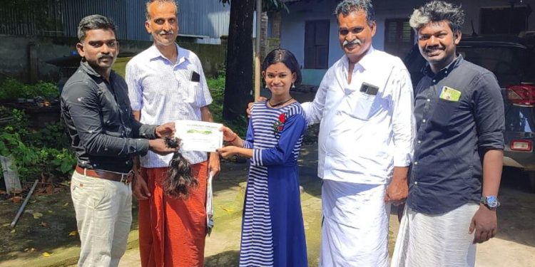 കാൻസർ രോഗികൾക്ക് മുടി മുറിച്ച് നൽകി ദിയാലക്ഷ്മി മാതൃകയായി.