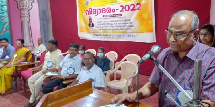 കൊക്കി നേ പോലെ കൂർമ്മ ബുദ്ധിയും ശ്വാനനിദ്രയുമാണ് വിദ്യാർത്ഥികൾക്കു വേണ്ടത്: ജസ്റ്റീസ് എംഎൻ.കൃഷ്ണൻ