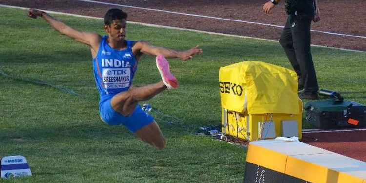 മുരളി ശ്രീശങ്കര്‍ ലോക അത്‌ലറ്റിക്‌സ് ചാംപ്യന്‍ഷിപ്പില്‍  യോഗ്യത നേടി.