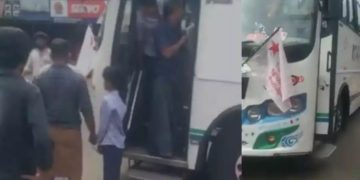 ബിരിയാണി വാങ്ങിത്തരാമെന്ന് പ്രലോഭിപ്പിച്ച്‌ സ്‌കൂള്‍ വിദ്യാര്‍ത്ഥികളെ  സമരത്തിന് കൊണ്ടുപോയെന്ന് പരാതി