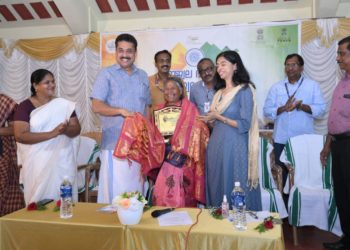 നഞ്ചമ്മയ്ക്ക് ജില്ലാഭരണകൂടത്തിന്റെ ആദരം