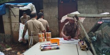 വ്യാജഹാൻസ് നിർമ്മാണ യൂണിറ്റ് പിടികൂടി.