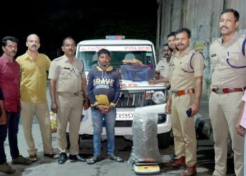 എട്ടേമുക്കാൽ കിലോ കഞ്ചാവുമായി ഒറീസ്സ സ്വദേശി പിടിയിൽ