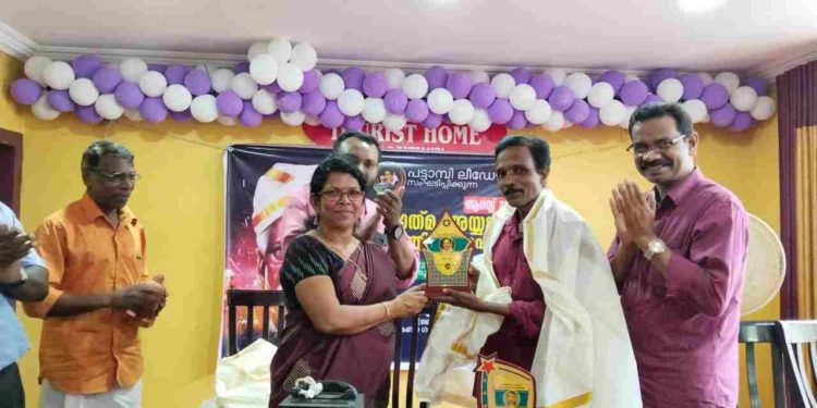 അയ്യങ്കാളിയുടെ പേരിൽ കേരളത്തിൽ യൂണിവേഴ്സിറ്റി തുടങ്ങണം.