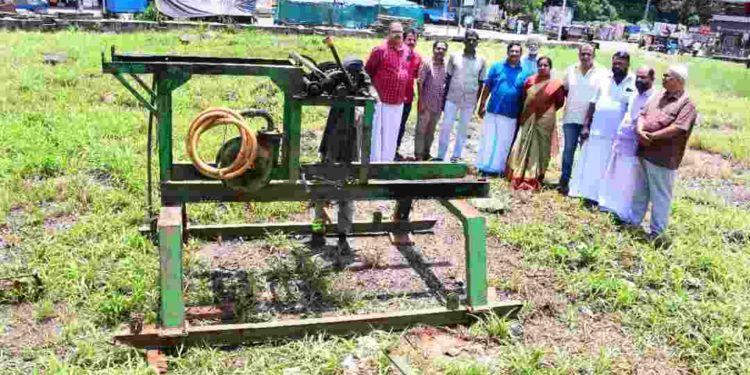 മുനിസിപ്പല്‍ ബസ്സ്റ്റാന്റ് :മണ്ണ് പരിശോധനയ്ക്ക് തുടക്കം കുറിച്ചു.
