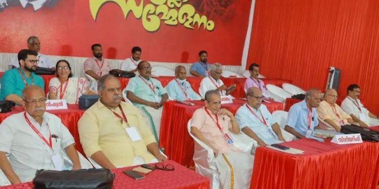 സിപിഐ ജില്ലാ സമ്മേളനം: കടുത്ത മത്സരം, ഔദ്യോഗിക വിഭാഗം ആധിപത്യം