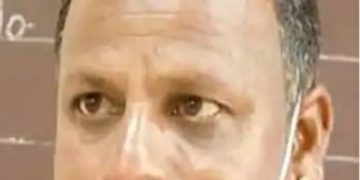 വീട്ടുവളപ്പിൽ കഞ്ചാവ് ചെടി വളർത്തിയ ഗായകൻ  പിടിയിൽ