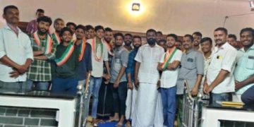 ചിറ്റൂർ അത്തിക്കോട് പ്രദേശത്ത്  പ്രവർത്തകർ യൂത്ത് കോൺഗ്രസിൽ ചേർന്നു