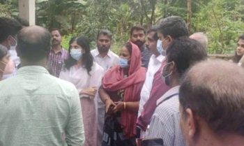 ഉരുൾപൊട്ടൽ ഭീഷണിയെ തുടർന്ന് മാറ്റി പാർപ്പിച്ചവരെ ജില്ലാ കളക്ടർ സന്ദർശിച്ചു