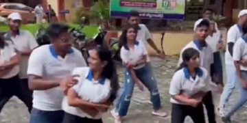 ഡിജിറ്റൽ പാലക്കാടിന്റെ പ്രചാരണാർത്ഥം ഫ്ലാഷ് മൊബ് സംഘടിപ്പിച്ചു.