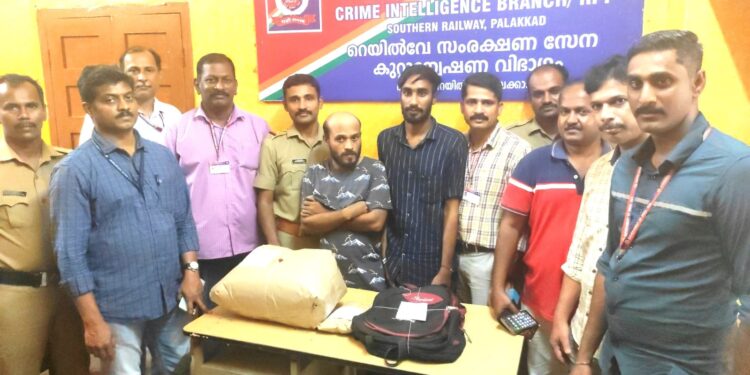 മൂന്നു ലക്ഷം വിലവരുന്ന കഞ്ചാവുമായ് രണ്ടു പേർ പിടിയിൽ.