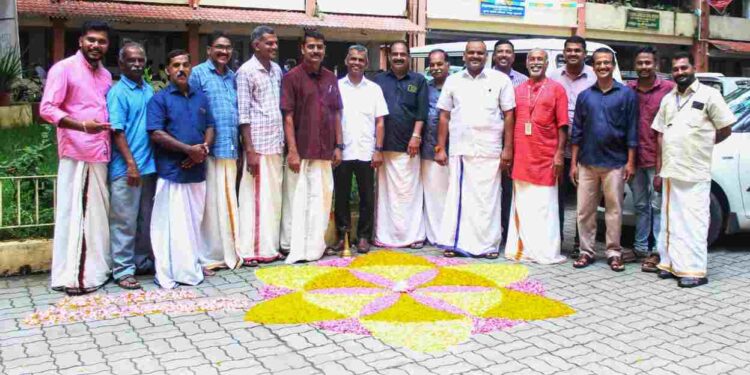 ഡ്രൈവര്‍മാർ ഓണാഘോഷം  നടത്തി