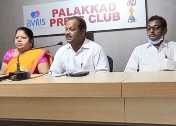 സൈനീകരേയും പൂർവ്വ സൈനീകരേയും സർക്കാർ അവഗണിക്കുന്നെന്ന്.