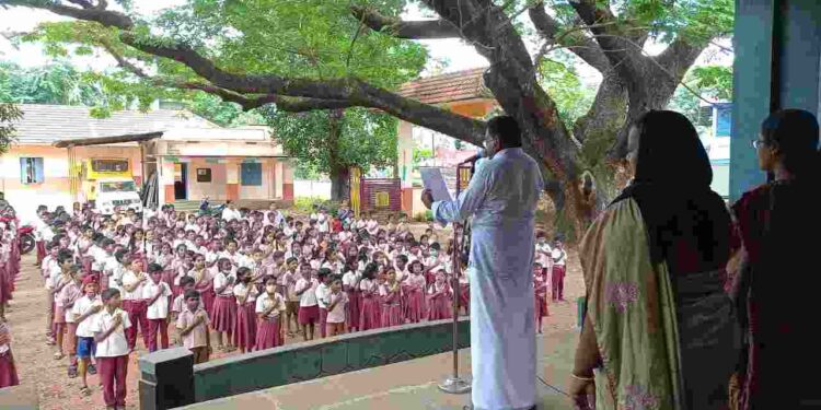 ശുചിത്വ പ്രതിജ്ഞയും ക്ലാസ്സും സംഘടിപ്പിച്ചു.