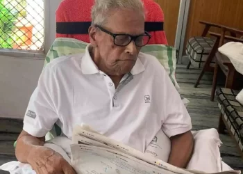 നൂറിന്റെ നിറവില്‍ വി എസ്