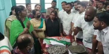 നിർമ്മാണ സാമഗ്രഹികൾ നൽകി എഞ്ചിനിയറെ ഉപരോധിച്ചു