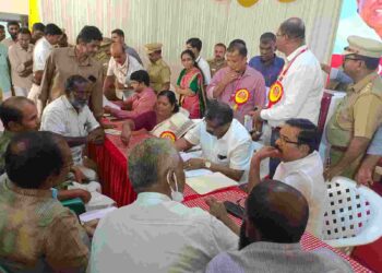 പെർമിറ്റ് വ്യവസ്ഥകൾ ലംഘിക്കുന്ന ബസ്സുകളുടെ പെർമിറ്റുകൾ  റദ്ധാക്കണം.