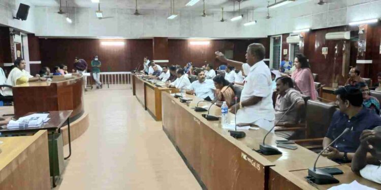 നഗരസഭ കൗൺസിൽ യോഗത്തിൽ മൂർച്ചയേറിയ വാഗ്വാദം