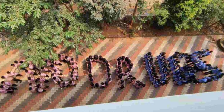 ലഹരിക്കെതിരെ കൈകോർത്ത് കേരളശ്ശേരി ഹയർ സെക്കണ്ടറി സ്കൂൾ വിദ്യാർഥികൾ