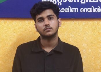 ട്രെയിനുകളിൽ കടത്തിയ 6.2 കിലോ കഞ്ചാവുമായി കോട്ടയം സ്വദേശിയും ആസ്സാം സ്വദേശിയും പിടിയിൽ