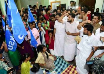 ചിറ്റൂർ കോളേജിലെ കെ. എസ്. യു സമരം ശക്തമാക്കി