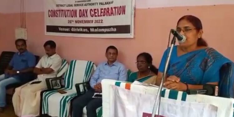 തുല്യതയാണ് ഇന്ത്യൻ ഭരണഘടന നിഷ്കർഷിക്കുന്നത് :ജില്ലാ പഞ്ചായത്ത് പ്രസിഡൻറ്