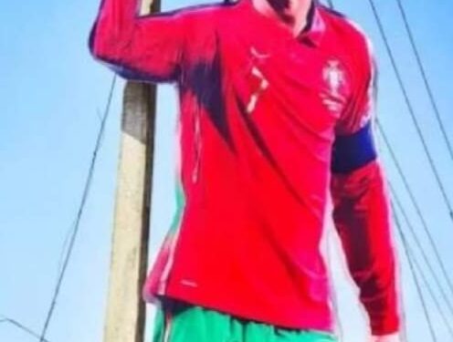 റോണാൾഡോയുടെ കട്ടൗട്ട് ഉയർത്തുന്നതിനിടെ വൈദ്യുതി ലൈനിൽ നിന്ന് ഷോക്കേറ്റ് 4 പേർക്ക് പരിക്ക്;