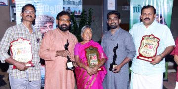 സിഗ് നേച്ചർ സിനിമാ പ്രവർത്തകർക്ക് അട്ടപ്പാടിയിൽ ആദരം
