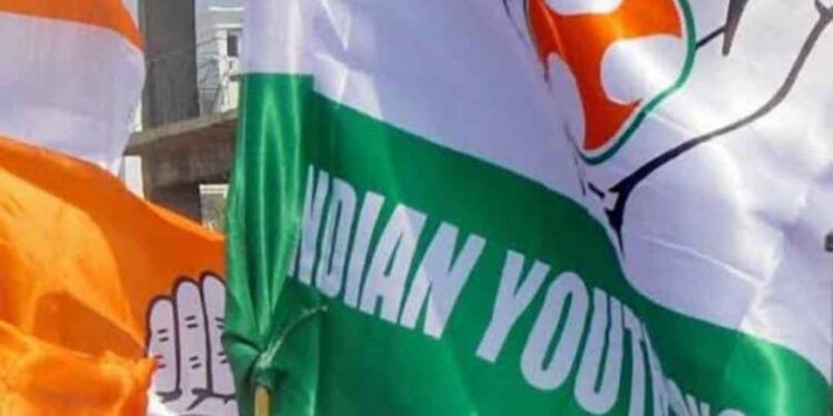 യൂത്ത് കോണ്‍ഗ്രസ് നേതൃത്വത്തെ പിരിച്ചുവിട്ട നടപടി പിന്‍വലിച്ചു