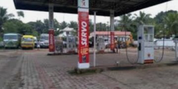 ഫോൺപെ വഴി പണം അയച്ചതിലെ  തർക്കം:ചെർപ്പുളശ്ശേരിയിൽ പെട്രോൾ പമ്പ് ജീവനക്കാരനെ വളഞ്ഞിട്ട് മർദിച്ചു