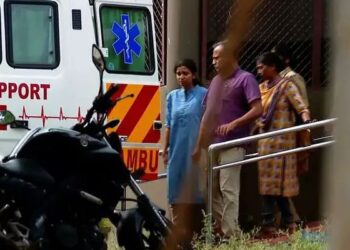 ചോദ്യം ചെയ്യലിനിടെ വിദ്യ കുഴഞ്ഞുവീണു, ആശുപത്രിയിലേക്ക് മാറ്റി