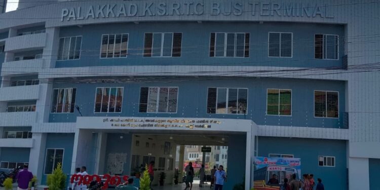 കെ.എസ്.ആര്‍.ടി.സി സ്റ്റാന്‍ഡിലെ വ്യാപാരം അനധികൃതമെന്ന് നഗരസഭ
