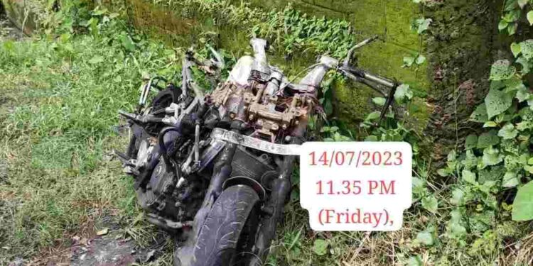 ഓടിക്കൊണ്ടിരുന്ന ബൈക്കിന് തീപിടിച്ചു; യുവാവ് ഇറങ്ങിയോടി