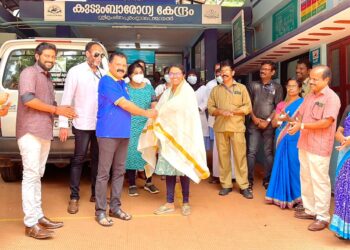 ഡോക്ടേഴ്സ് ഡേ: ഡോക്ടർമാരെ ആദരിച്ചു.