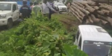 മുടപ്പല്ലൂരിൽ നാല് വാഹനങ്ങൾ കൂട്ടിയിടിച്ച് മൂന്നുപേർക്ക് പരുക്ക്
