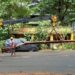 റോഡിൽ അപകടം വിതച്ചിരുന്ന വൈദ്യുതി പോസ്റ്റ് നീക്കം ചെയ്തു.